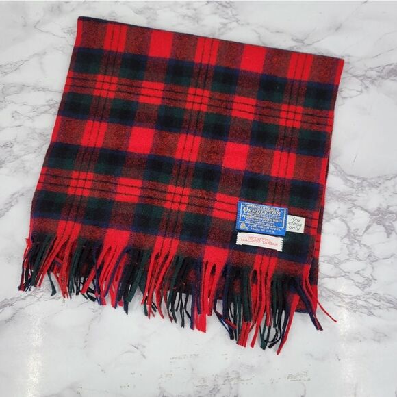 Pendleton Vintage Authentic Macduff Tartan Plaid Wool Scarf Red Green Blue - Picture 1 of 4